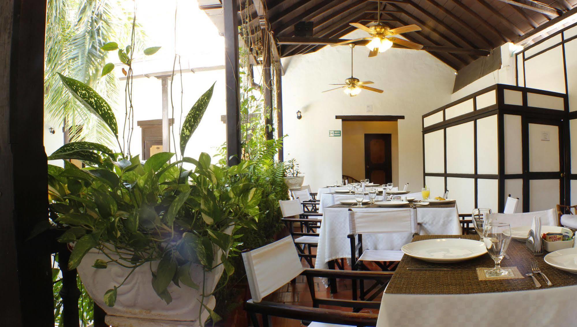 Centro Hotel Cartagena By Dot Tradition Bagian luar foto