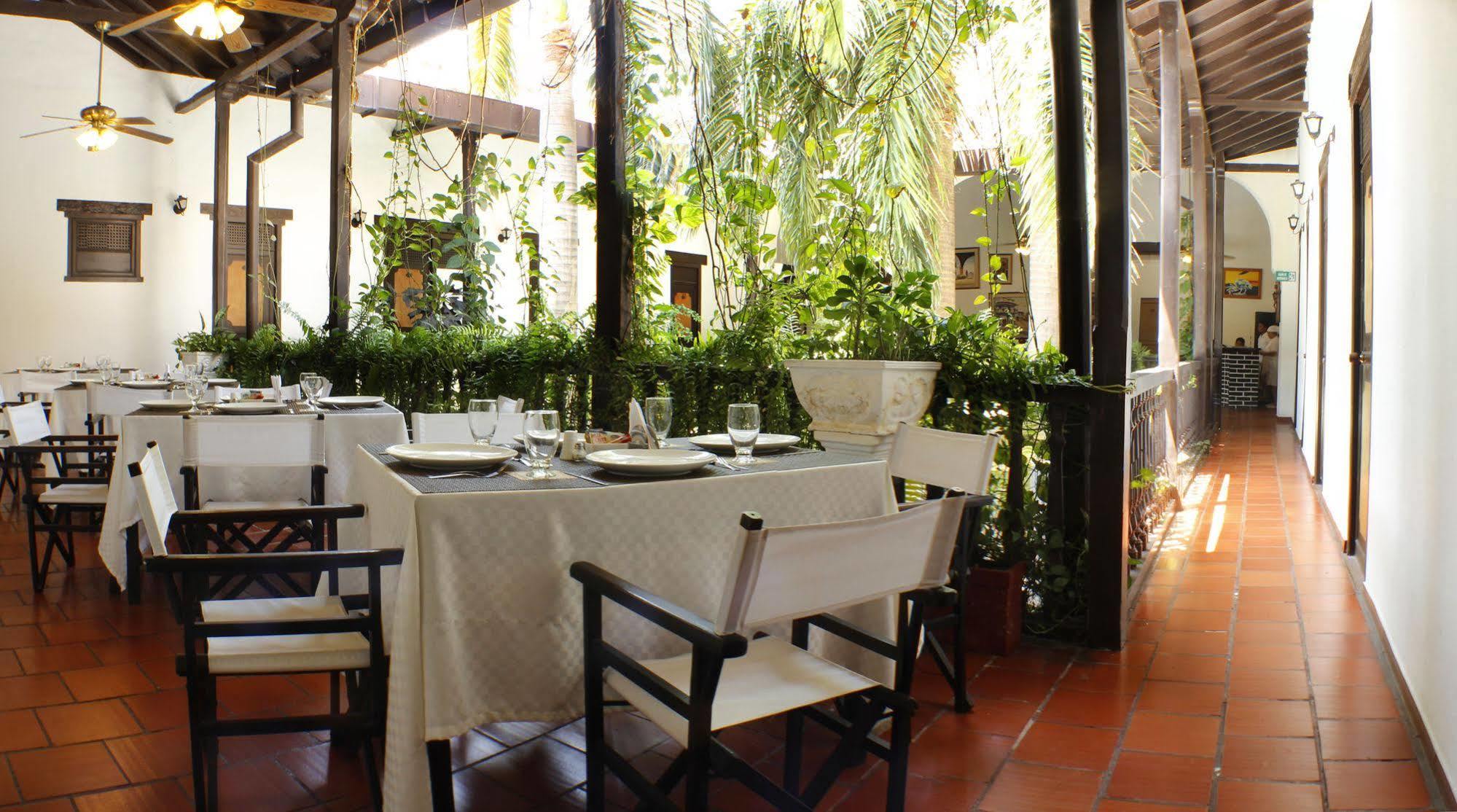 Centro Hotel Cartagena By Dot Tradition Bagian luar foto